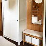 Semesterbostad Lovely Summerhouse By Sejero Bay *